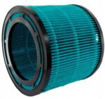 Filtr powietrza turkusowy, cylindryczny, z czarną ramą, widok z boku na tle białym.