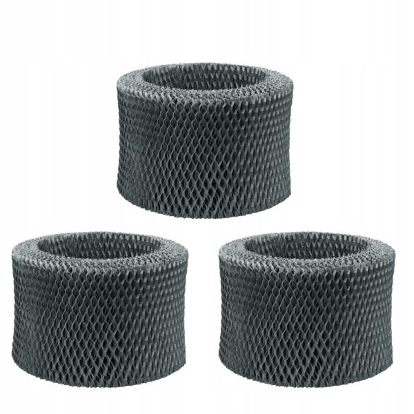 Trzy filtry do nawilżacza powietrza złożone z siatki, o cylindrycznym kształcie, widoczne na białym tle.