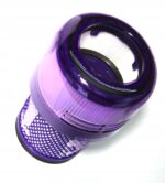 Fioletowy filtr do odkurzacza na białym tle, widok z góry. Idealny do skutecznego pochłaniania zanieczyszczeń.