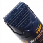 Spray do odmrażania szyb samochodowych 9908, ciemnoniebieska butelka, praktyczne rozwiązanie na zimowe mrozy.