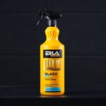 Płyn do mycia szyb i luster ERLA Glaso w żółtej butelce, efektowne czyszczenie powierzchni szklanych.